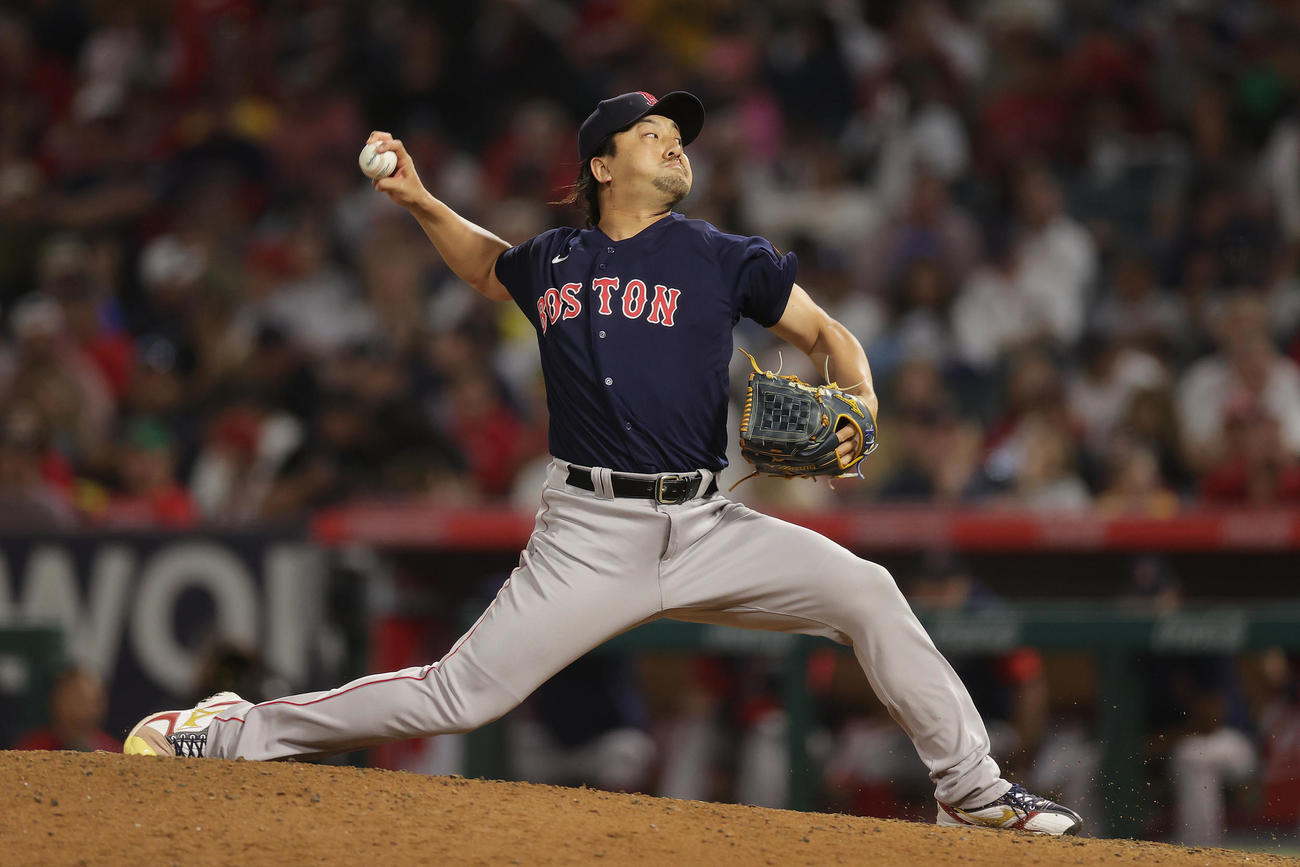 エンゼルス対レッドソックス　6回裏、レッドソックス3番手で登板する沢村（撮影・前田充）