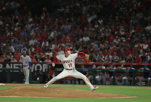 エンゼルス対ロイヤルズ 力投するエンゼルス大谷(撮影・前田充)