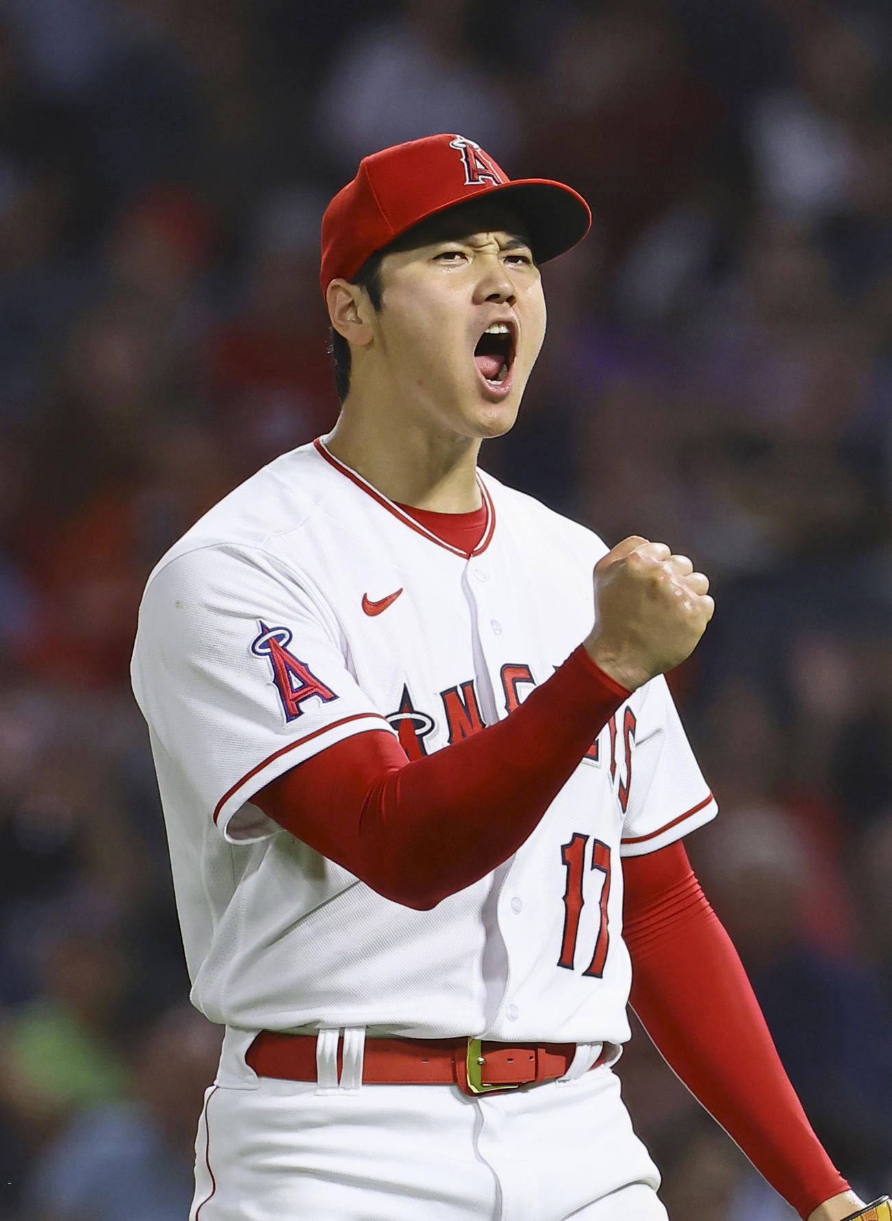 エンゼルス対アストロズ　6回表、マティジェビッチを見逃し三振に仕留めガッツポーズする大谷翔平（共同）