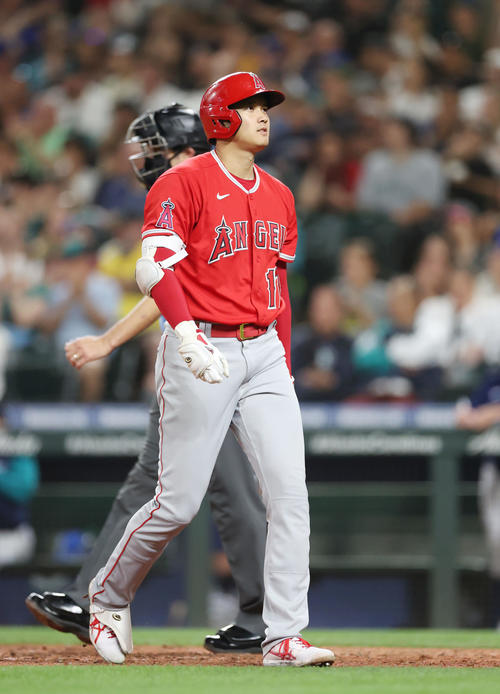 マリナーズ対エンゼルス 7回表エンゼルス2死、空振り三振に倒れる大谷(撮影・狩俣裕三)