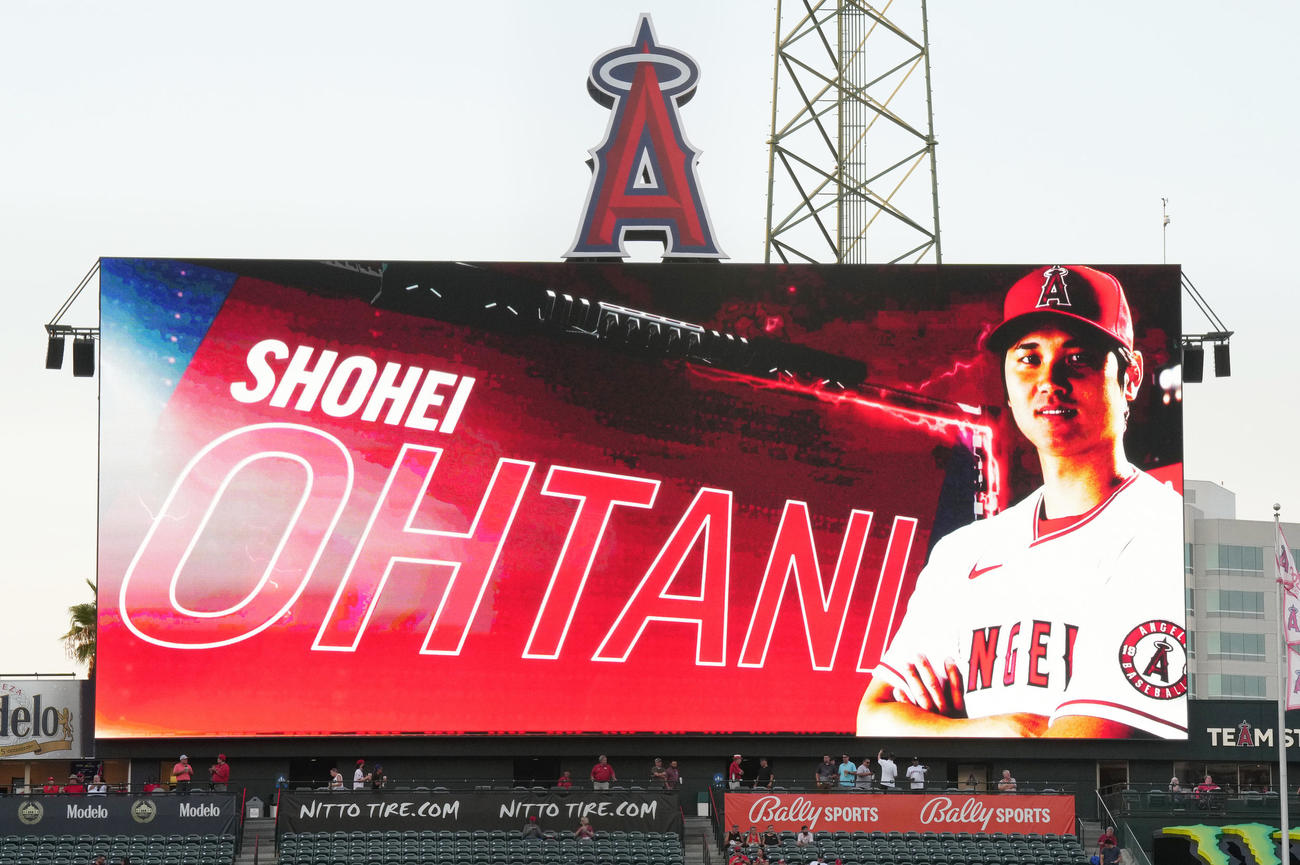 エンゼルス対タイガース　スタメン発表で3番DHで紹介されるエンゼルス大谷（撮影・菅敏）