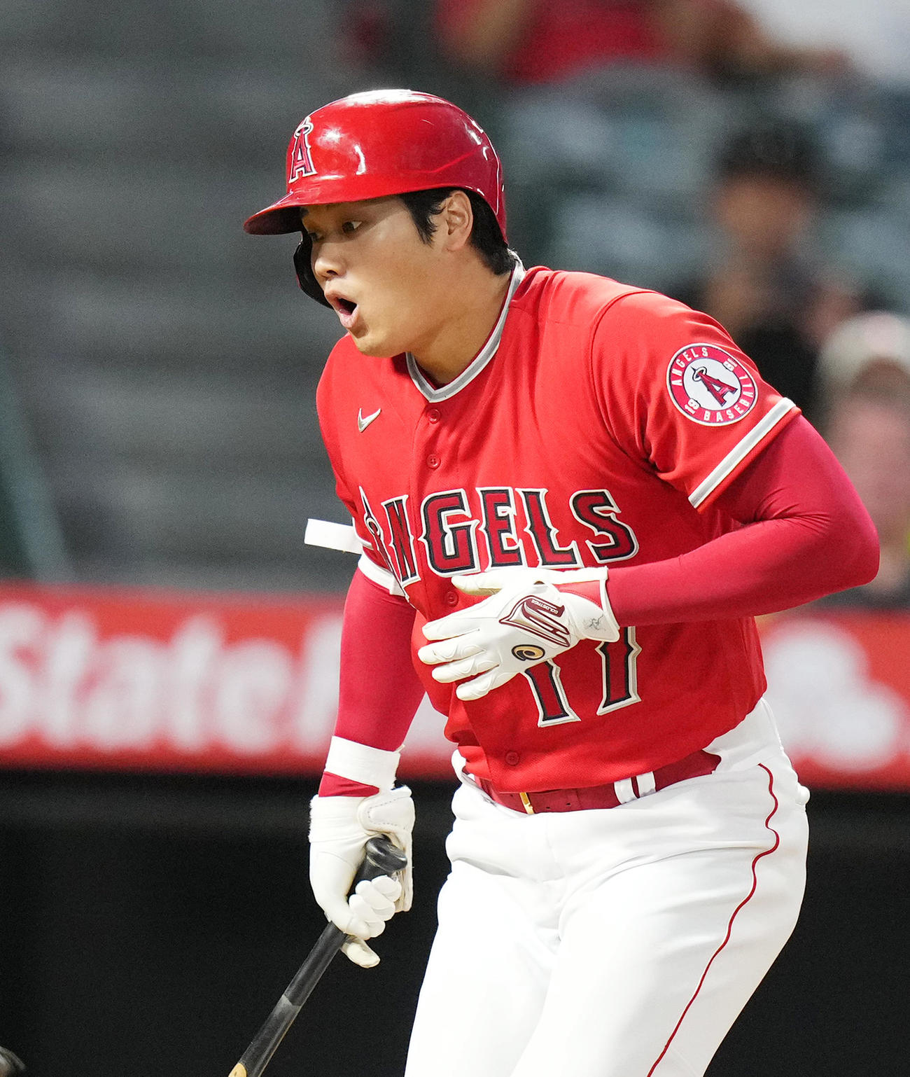エンゼルス対タイガース　3回裏エンゼルス2死、ファウルボールを放ち驚く大谷（撮影・菅敏）