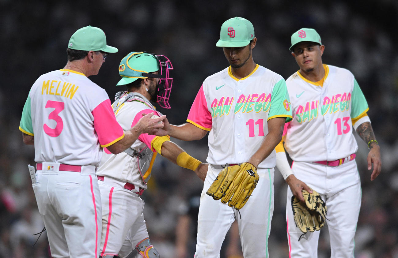 7回途中で降板するダルビッシュ（ロイター）