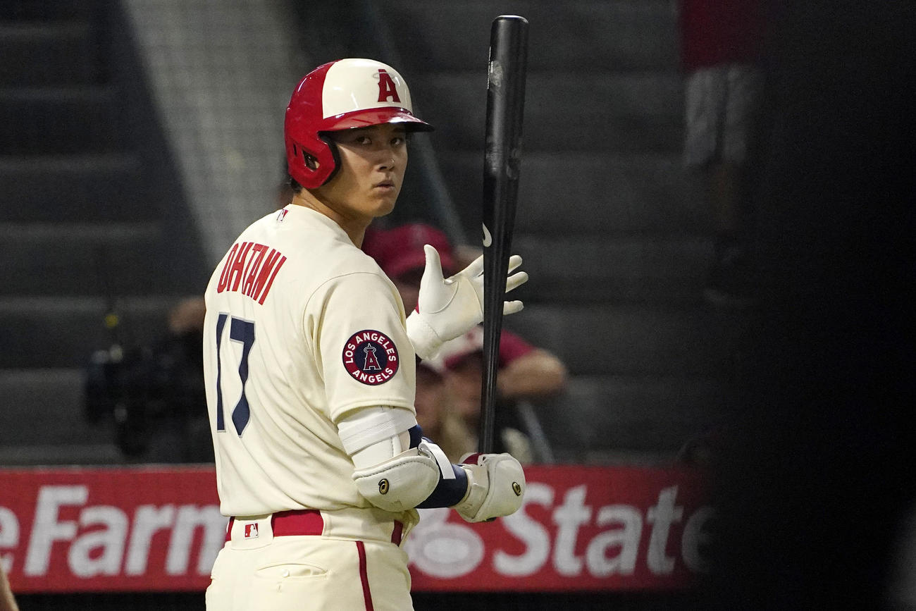 6回の打席に立つエンゼルス大谷翔平（AP）