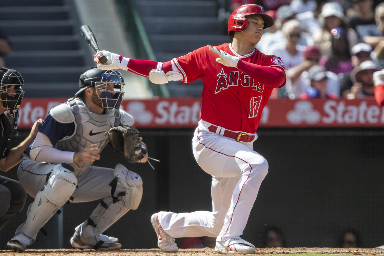 6回、三振に倒れた大谷（AP）