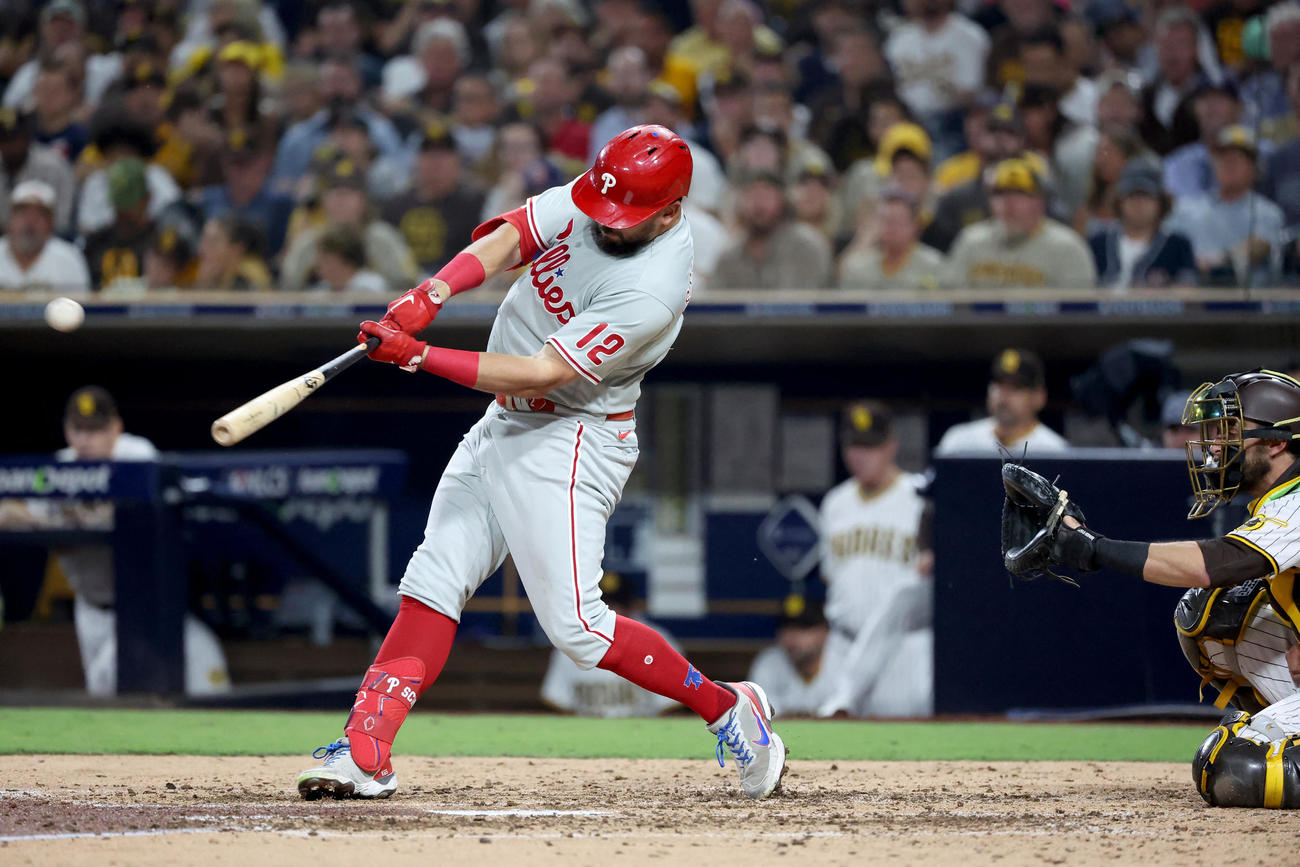 6回、右越えソロを放つシュワバー（ロイター）