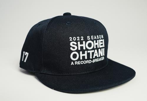 大谷翔平、今季活躍記念「水沢ダウン」限定48着発売 金色で大谷直筆の 