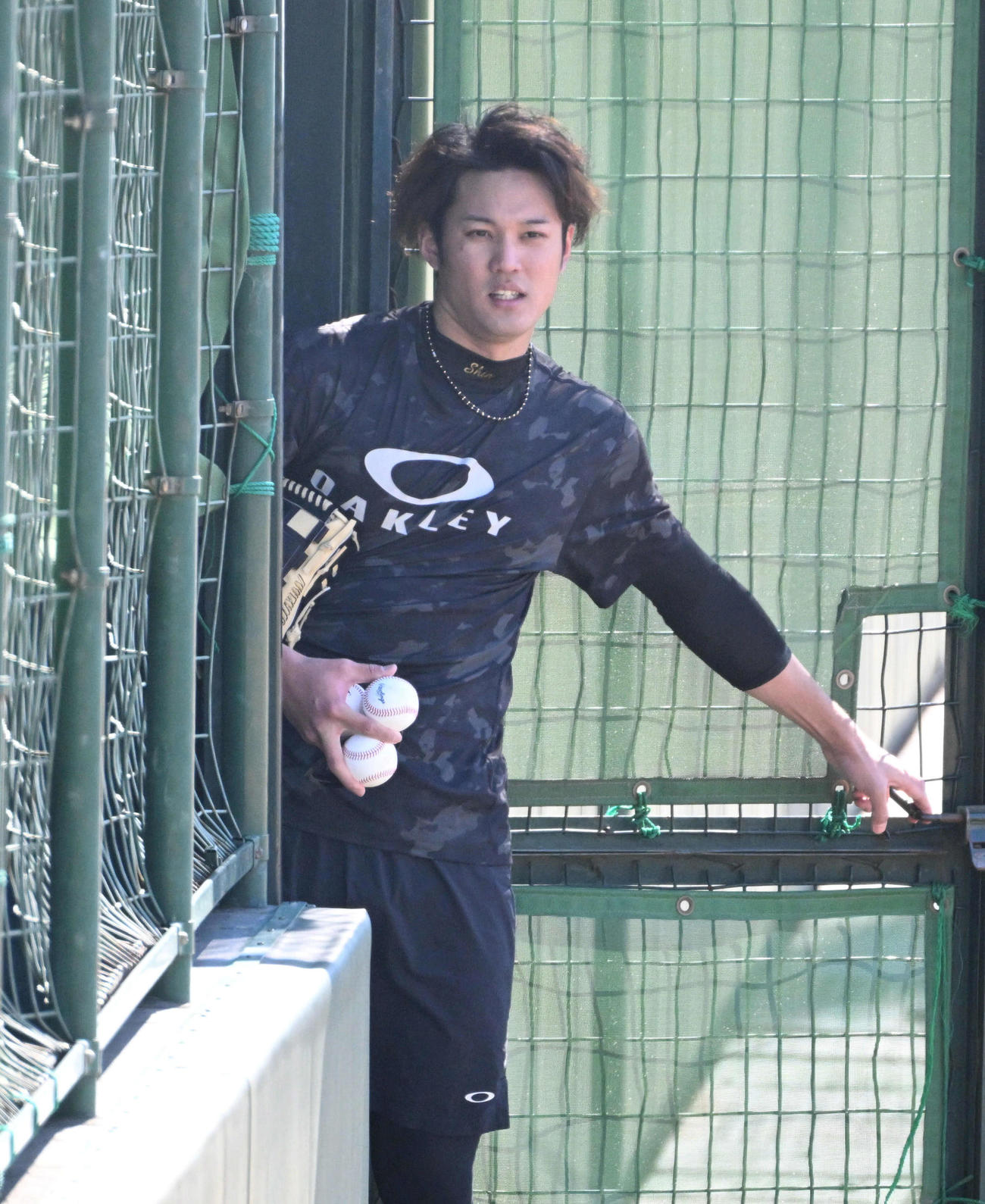 ブルペンに入る藤浪晋太郎（撮影・石井愛子）