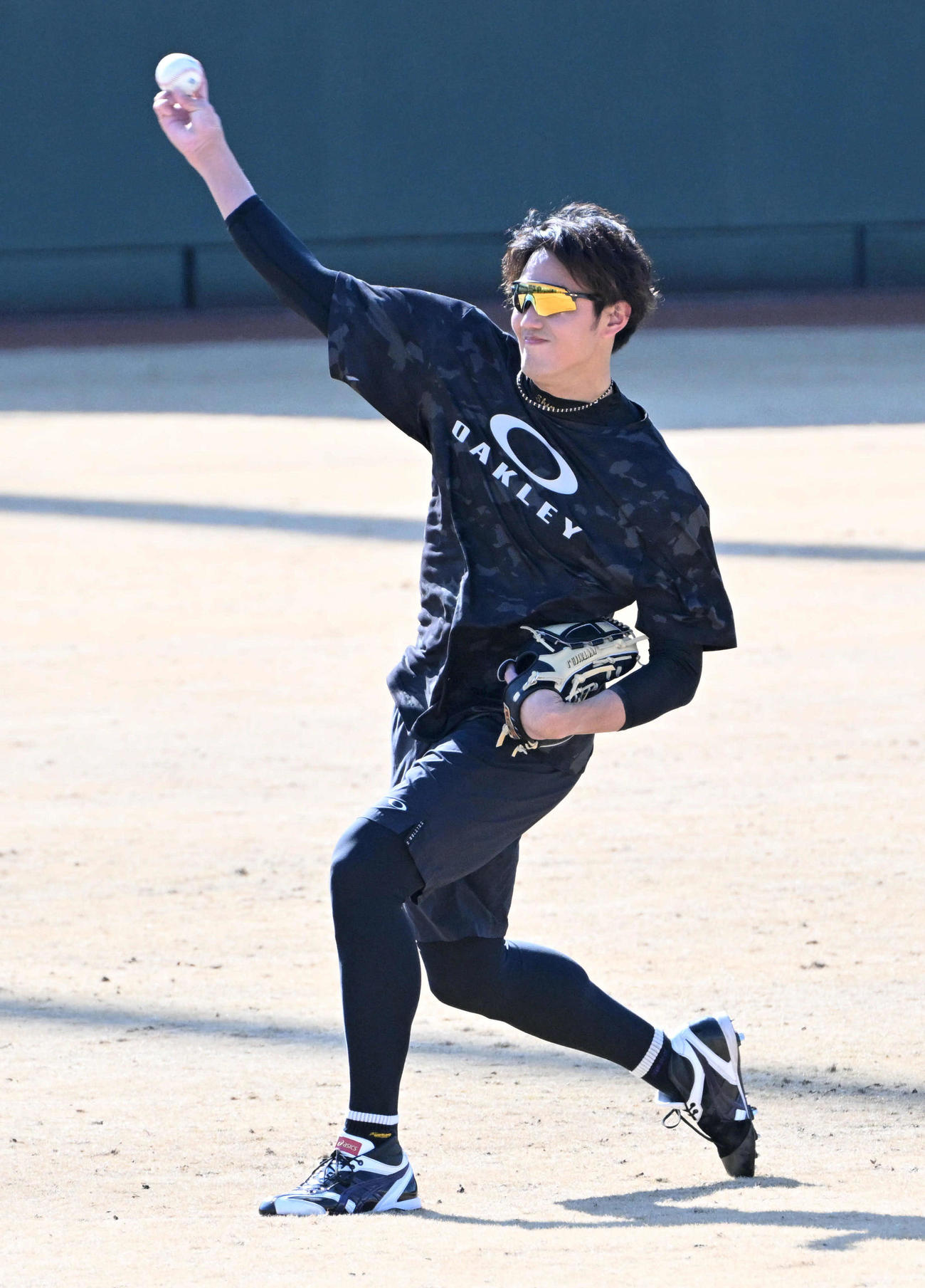 キャッチボールをする藤浪晋太郎（2023年1月29日撮影）