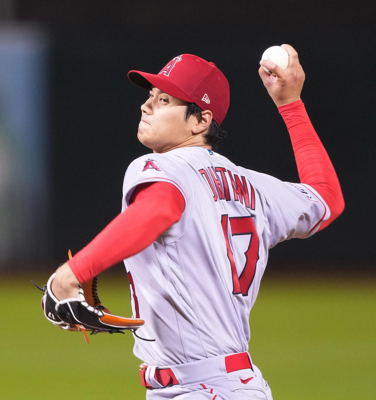 アスレチックス対エンゼルス　6回、スプリットを投じるエンゼルス大谷（撮影・菅敏）