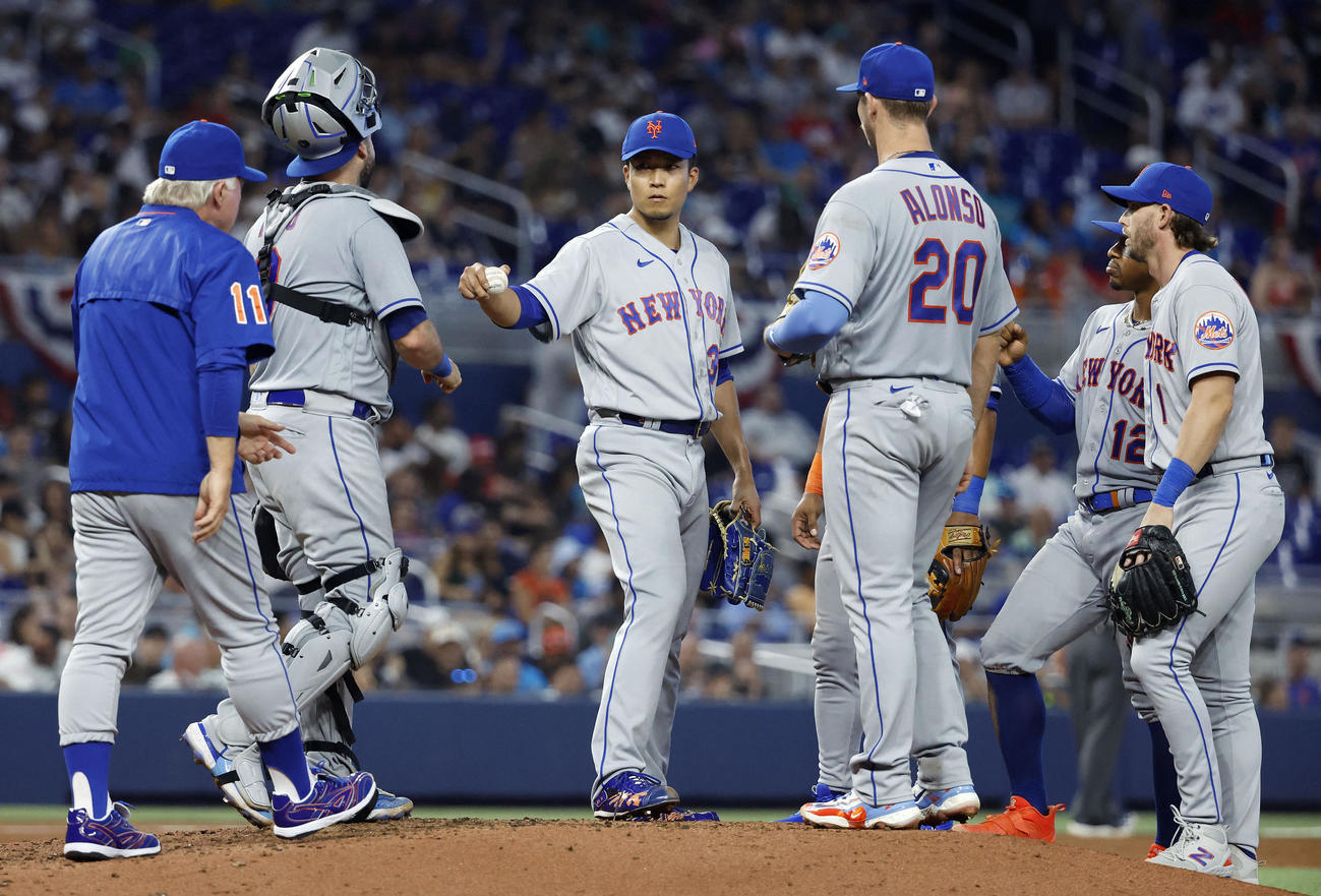 6回途中で交代するメッツ千賀滉大（ロイター＝USA TODAY Sports）
