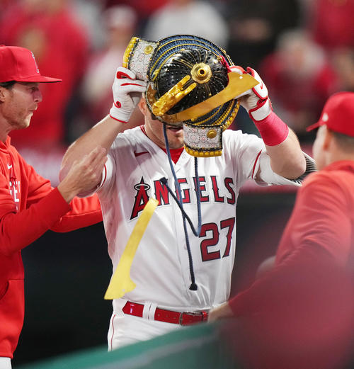 大谷翔平「初兜」はお預けも第2打席で2試合連続の二塁打 トラウトが