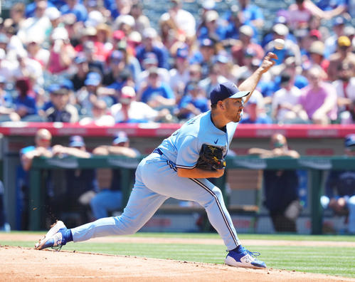 エンゼルス対ブルージェイズ　ブルージェイズ先発の菊池（撮影・菅敏）