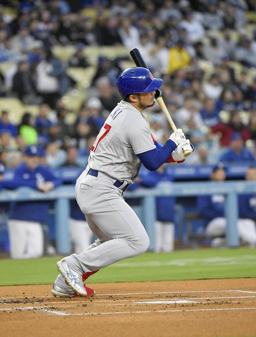 ドジャース戦の1回、遊ゴロに倒れるカブス・鈴木＝ロサンゼルス（ゲッティ＝共同）