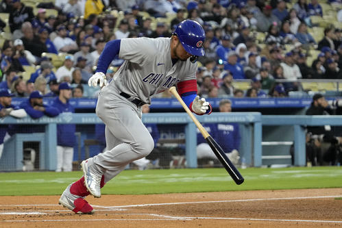 1回、遊ゴロに倒れたカブス鈴木（AP）