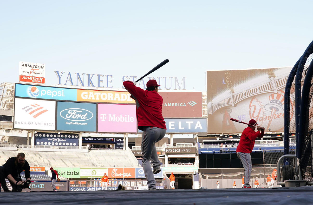 ヤンキース対エンゼルス　試合前、打撃練習をするエンゼルス大谷（撮影・菅敏）