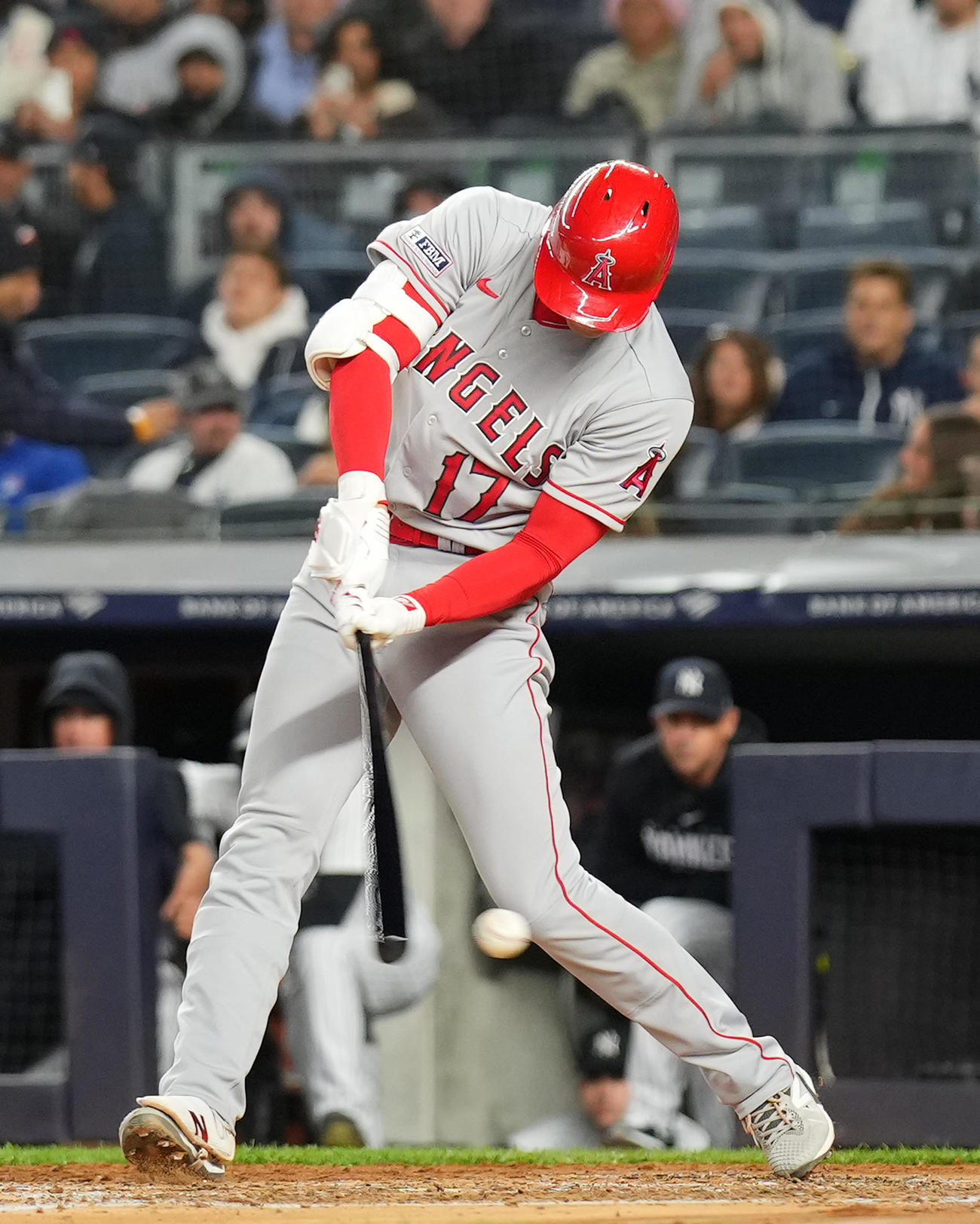 ヤンキース対エンゼルス　3回表エンゼルス2死、空振りの三振に倒れる大谷（撮影・菅敏）