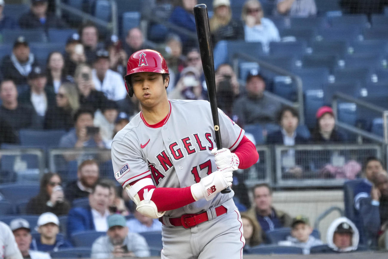 7回に打席に立つエンゼルス大谷翔平（AP）