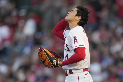 先発の大谷翔平(AP)
