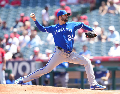 エンゼルス対ロイヤルズ　ロイヤルズ先発のライルス（撮影・菅敏）