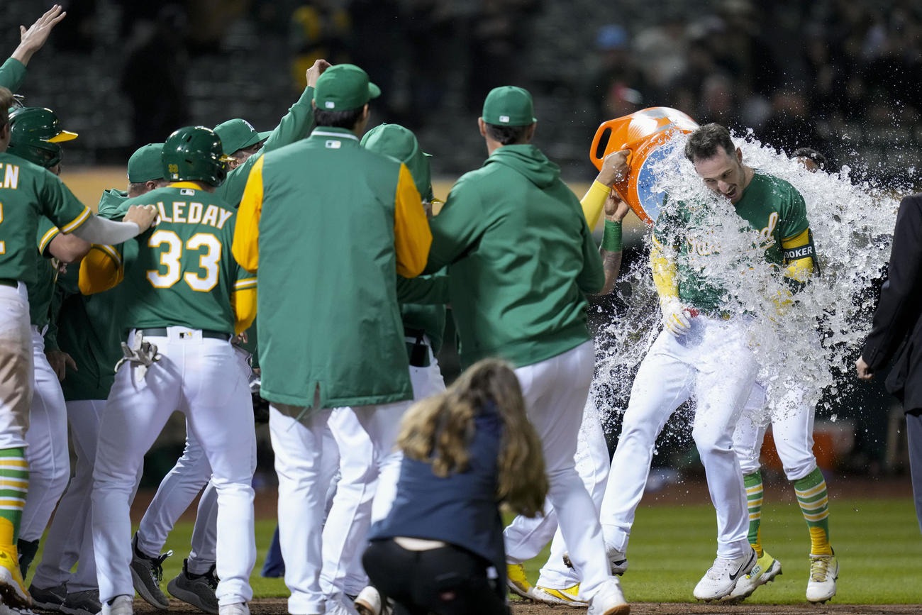 10回裏、逆転サヨナラ勝ちしたアスレチックス（AP）