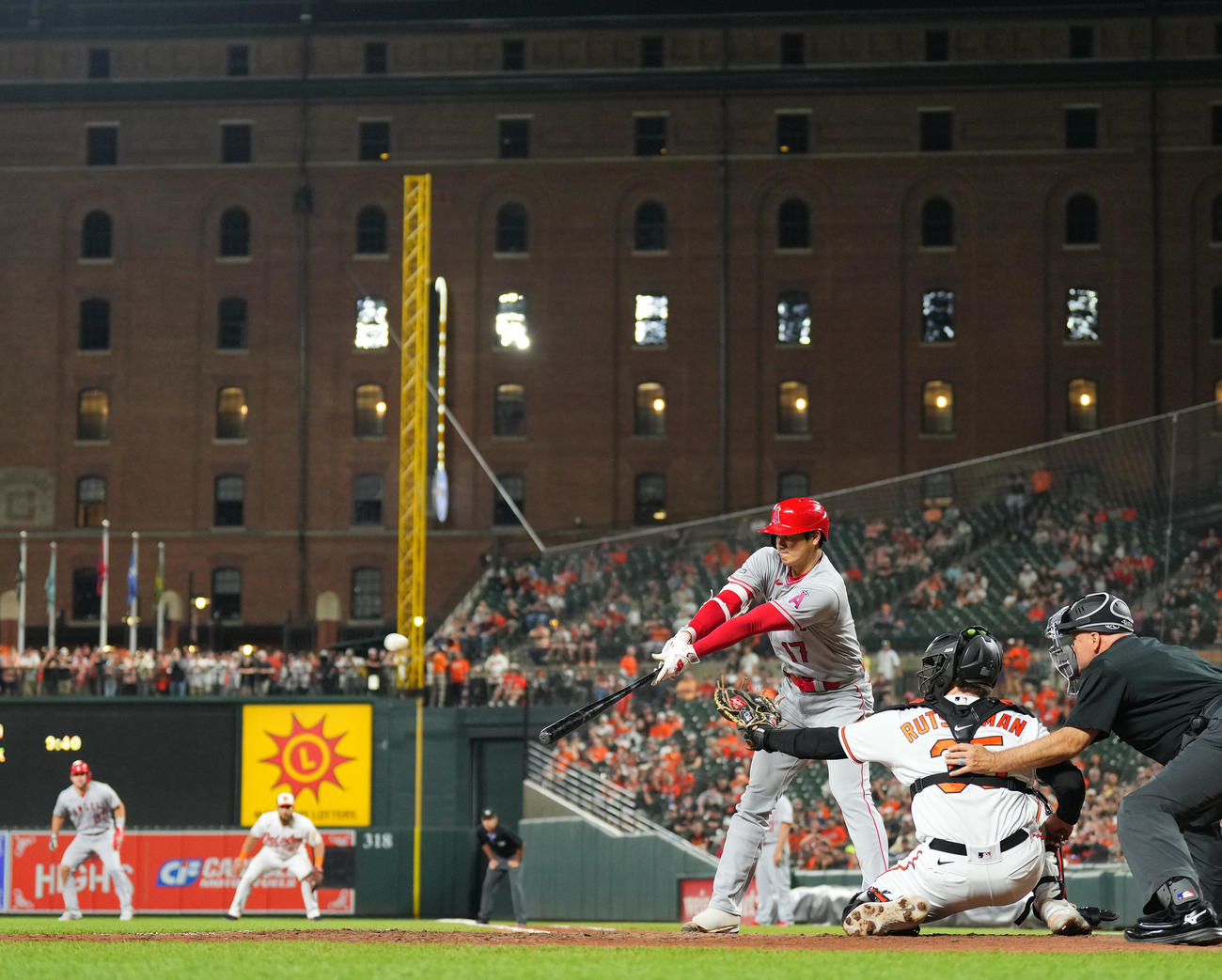 オリオールズ対エンゼルス　9回表エンゼルス2死一塁、左前打を放ち、サイクル安打達成を逃す大谷（撮影・菅敏）