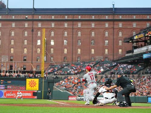 オリオールズ対エンゼルス　5回表エンゼルス2死、右中間に三塁打を放つ大谷（撮影・菅敏）