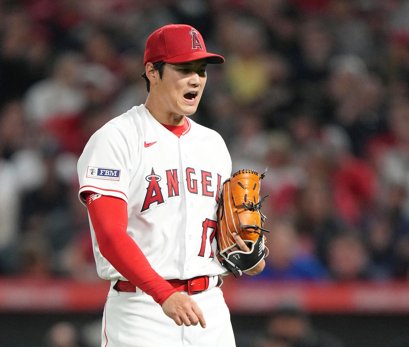 エンゼルス対マーリンズ　6回の投球を終え、厳しい表情で叫ぶ大谷（撮影・菅敏）