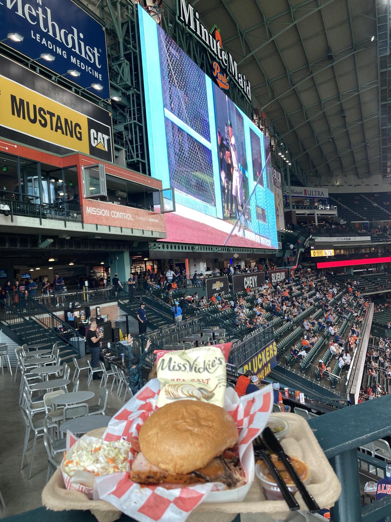 ミニッツメイド・パークでオススメ「Killen's  BBQ」のホームラン・サンドウィッチ