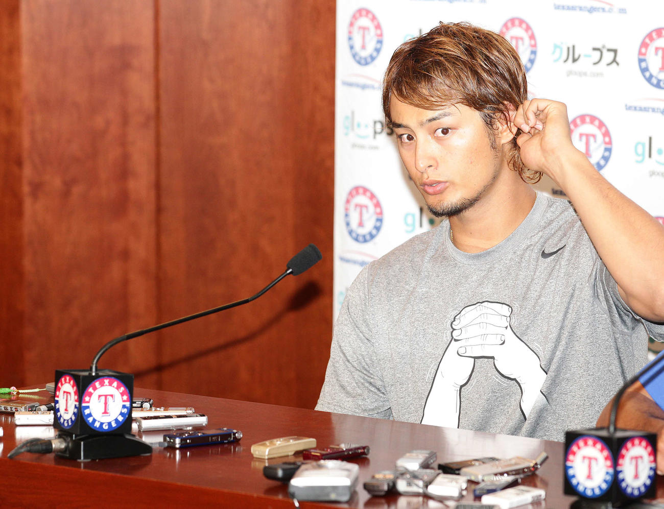 2012年4月9日　初勝利を挙げ、会見を行ったダルビッシュ
