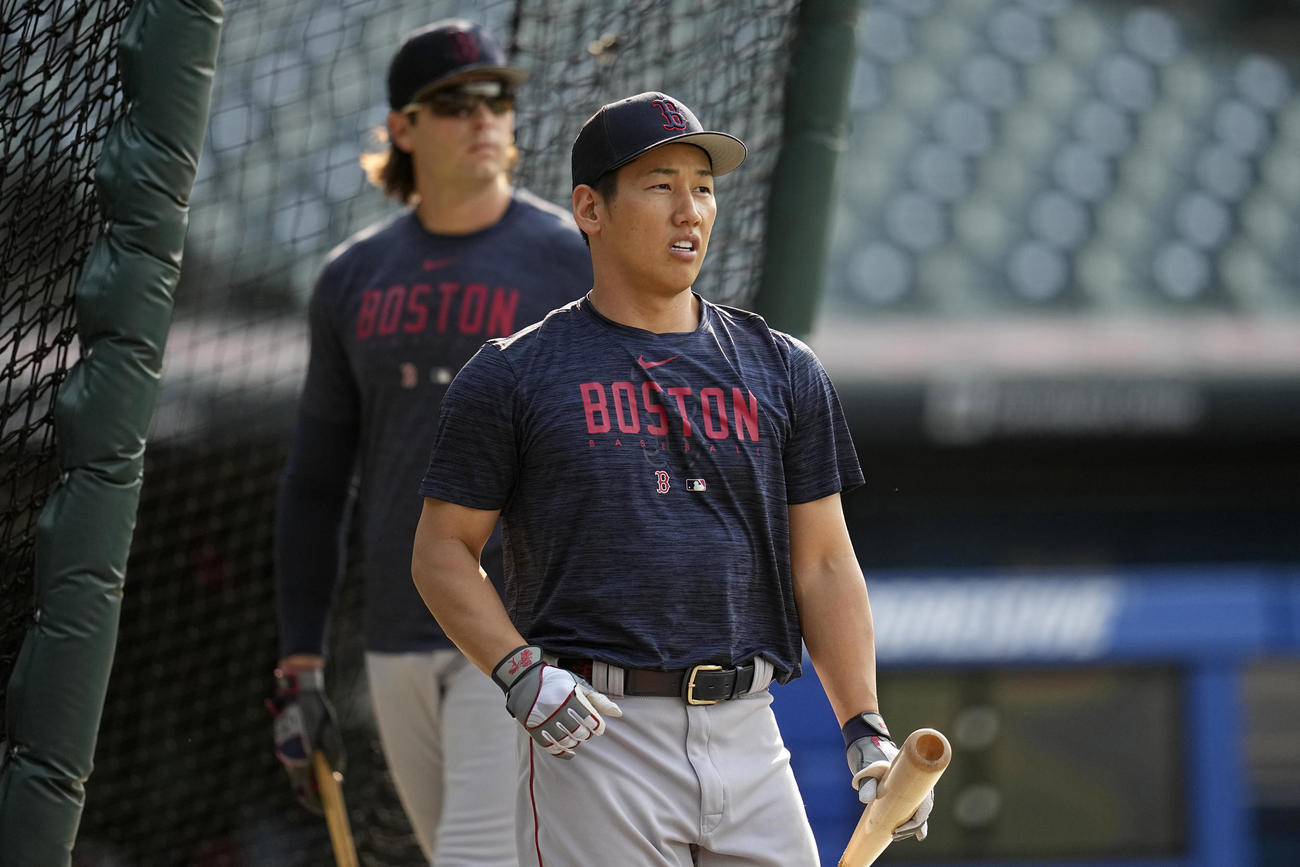ガーディアンズ戦、試合前練習に参加した吉田正尚（AP）