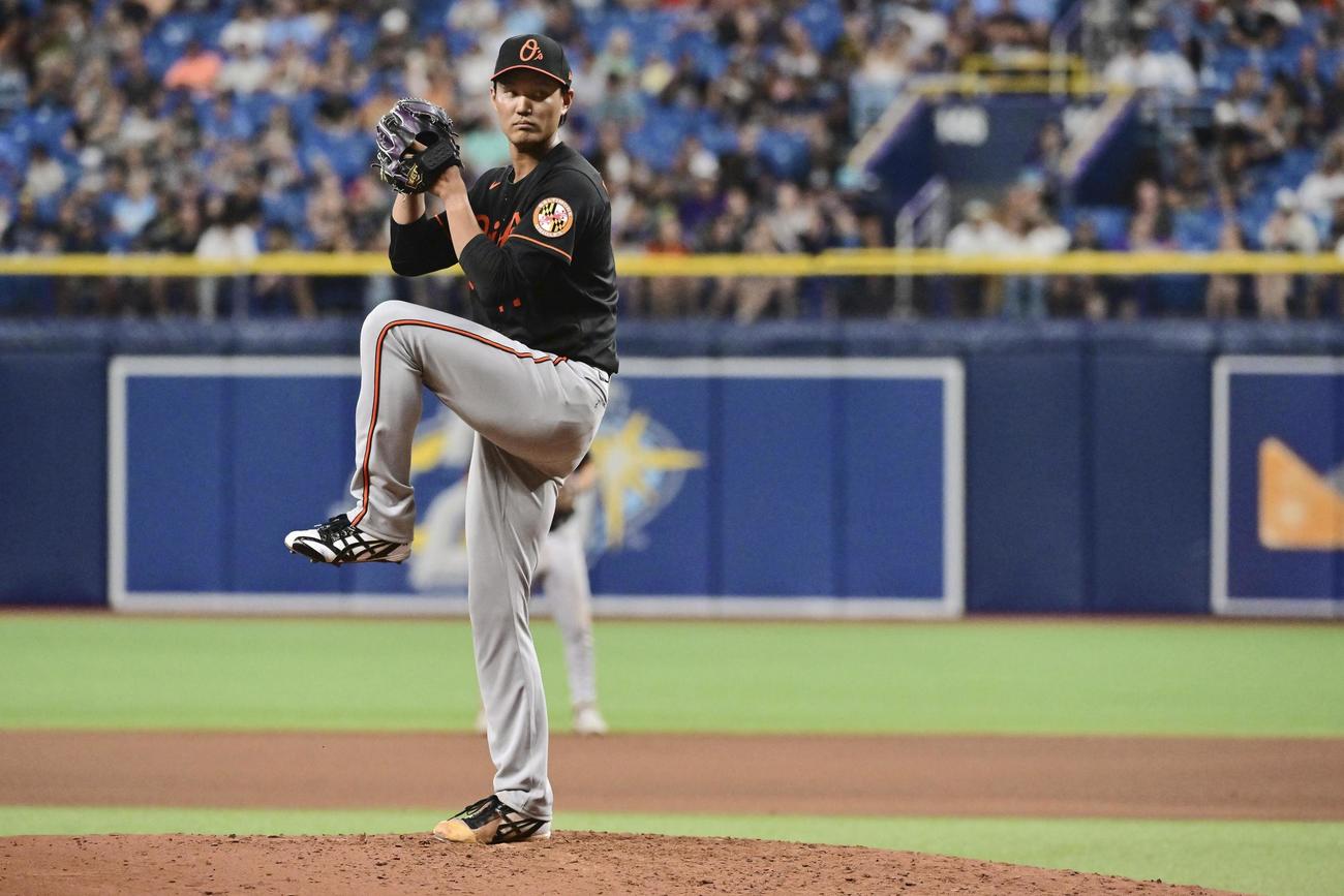 レイズ戦の7回、移籍後初登板したオリオールズ・藤浪。ソロ本塁打を許して1回を1安打1失点だった（ゲッティ＝共同）