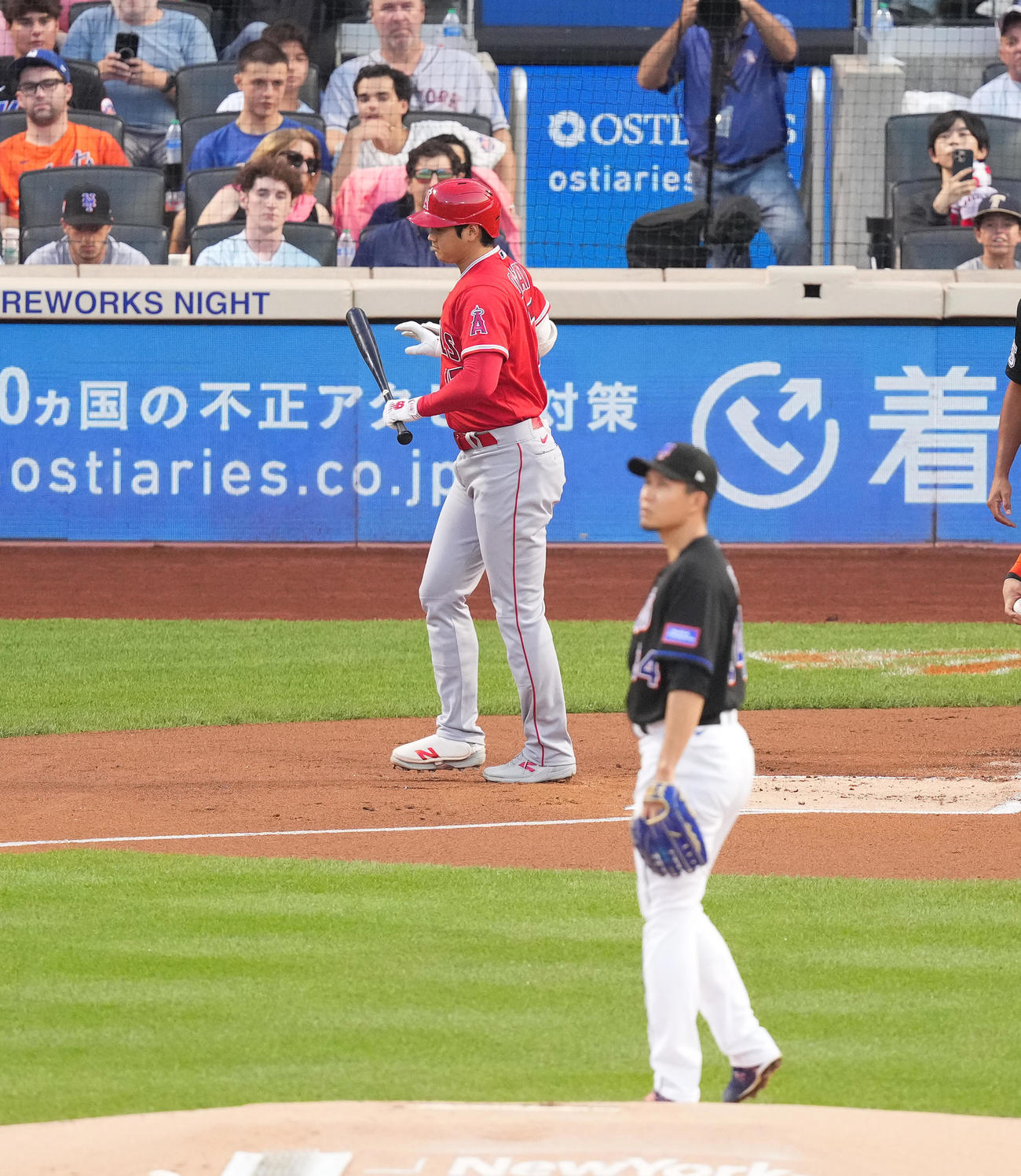 メッツ対エンゼルス　1回表エンゼルス1死、四球を選ぶ大谷。投手千賀（撮影・菅敏）