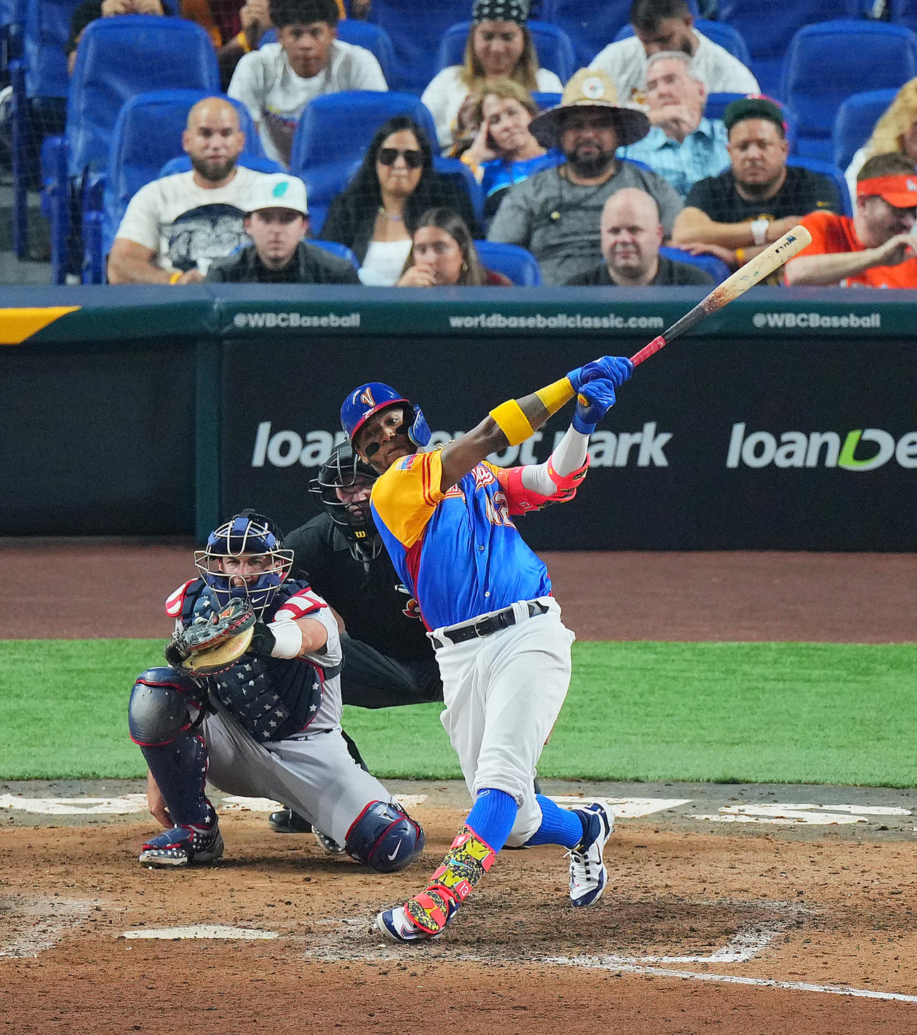 2023年3月18日、WBC準々決勝　米国対ベネスエラ　ベネズエラ代表で出場したロナルド・アクーニャJr．の豪快なスイング