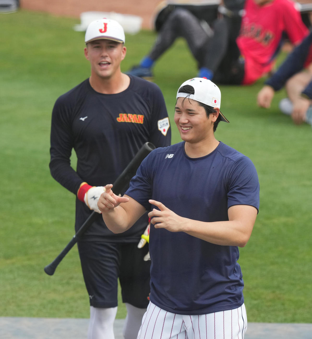 ヌートバー（左）と大谷翔平（2023年3月18日撮影）