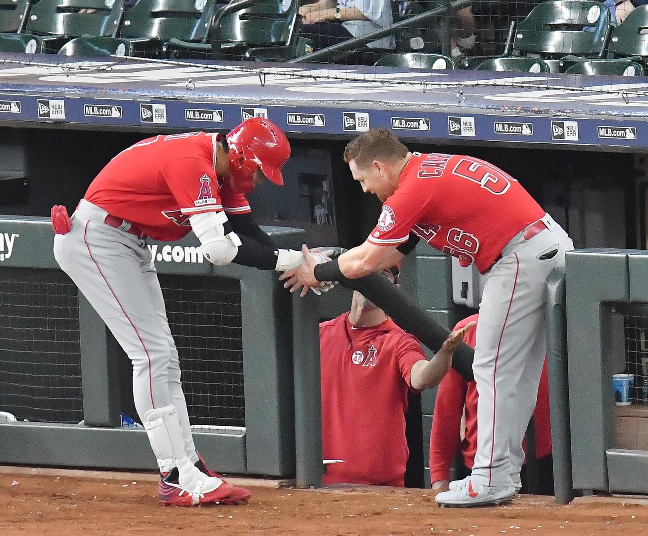 大谷翔平（左）とコール・カルフーン（2019年7月撮影）