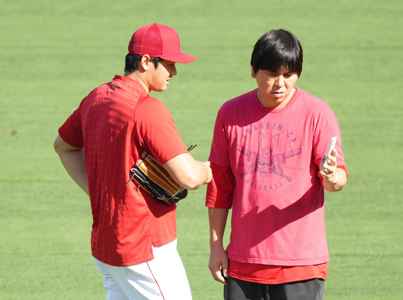 大谷翔平（左）と水原通訳（2023年8月撮影）