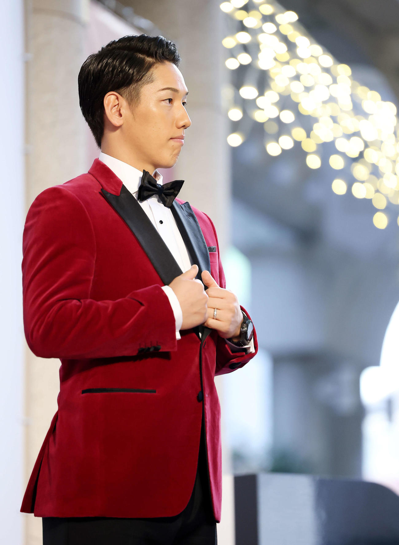 「GQ MEN OF THE YEAR 2023」でベスト・ベースボールプレイヤー賞を受賞する吉田正尚（撮影・河田真司）