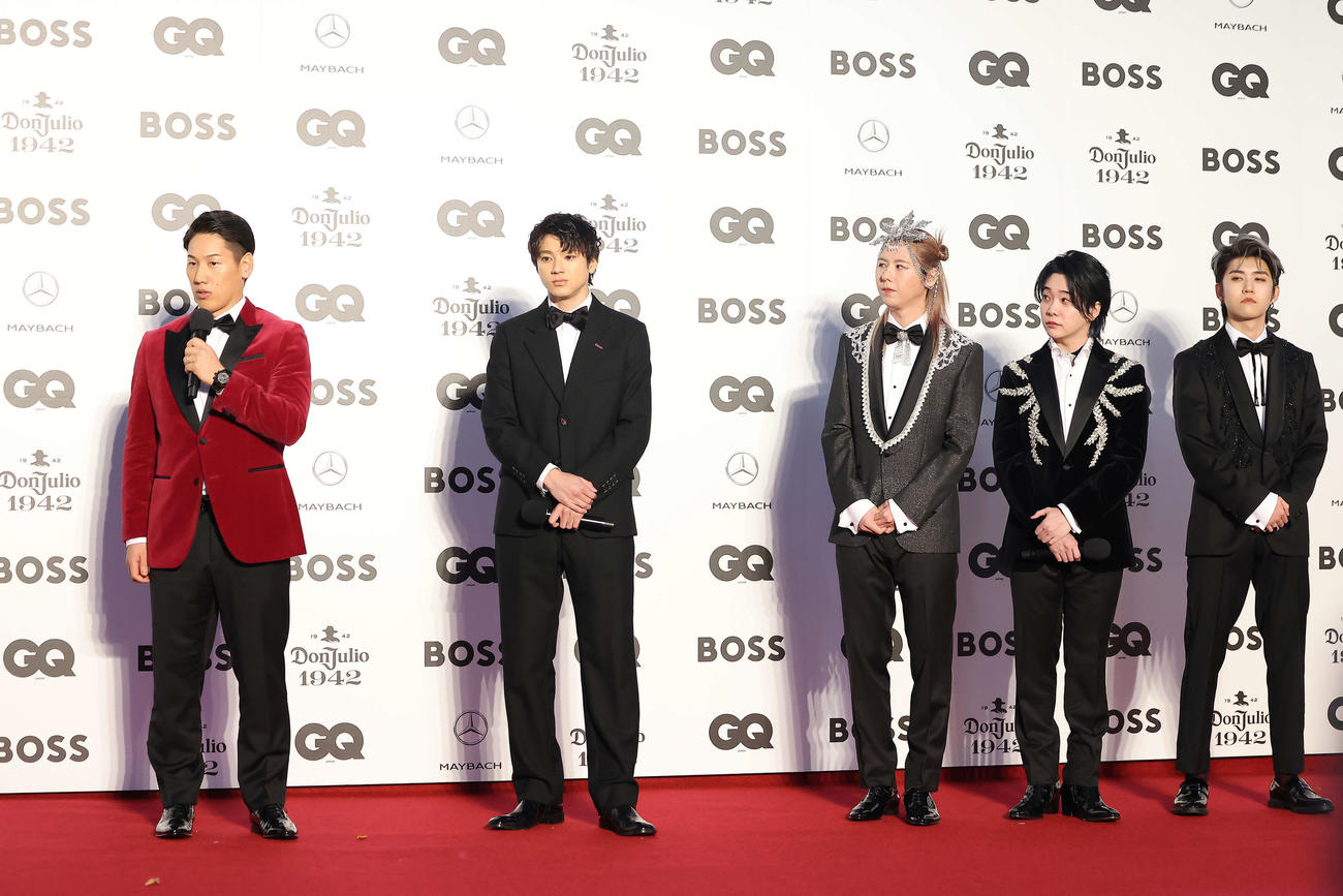 「GQ MEN OF THE YEAR 2023」のクロストークに臨む、左から吉田正尚、山田裕貴、Mrs．GREEN APPLE（撮影・河田真司）