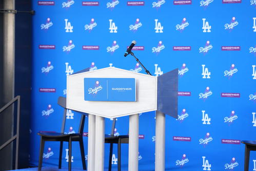 大谷のドジャース入団会見場（撮影・菅敏）