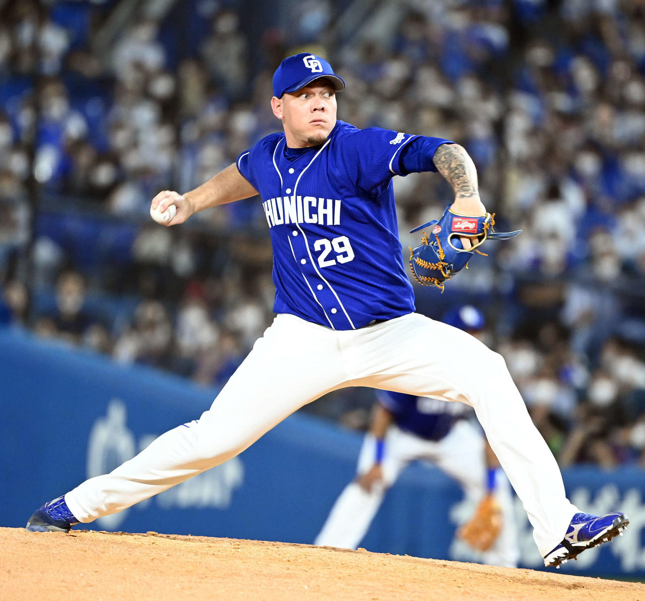 22年9月、DeNA戦で力投する中日ロドリゲス