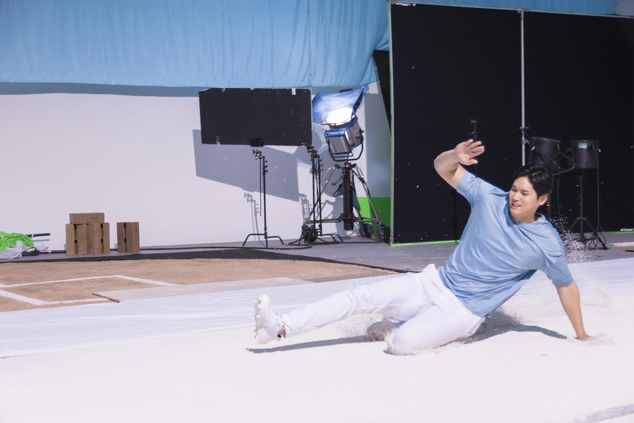 ドジャース大谷が出演する「雪肌精」のCMメイキング画像