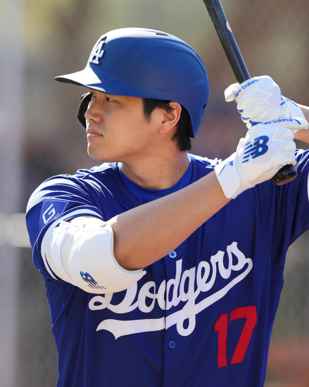 ブルペンの打席に入り目慣らしをするドジャース大谷（撮影・菅敏）