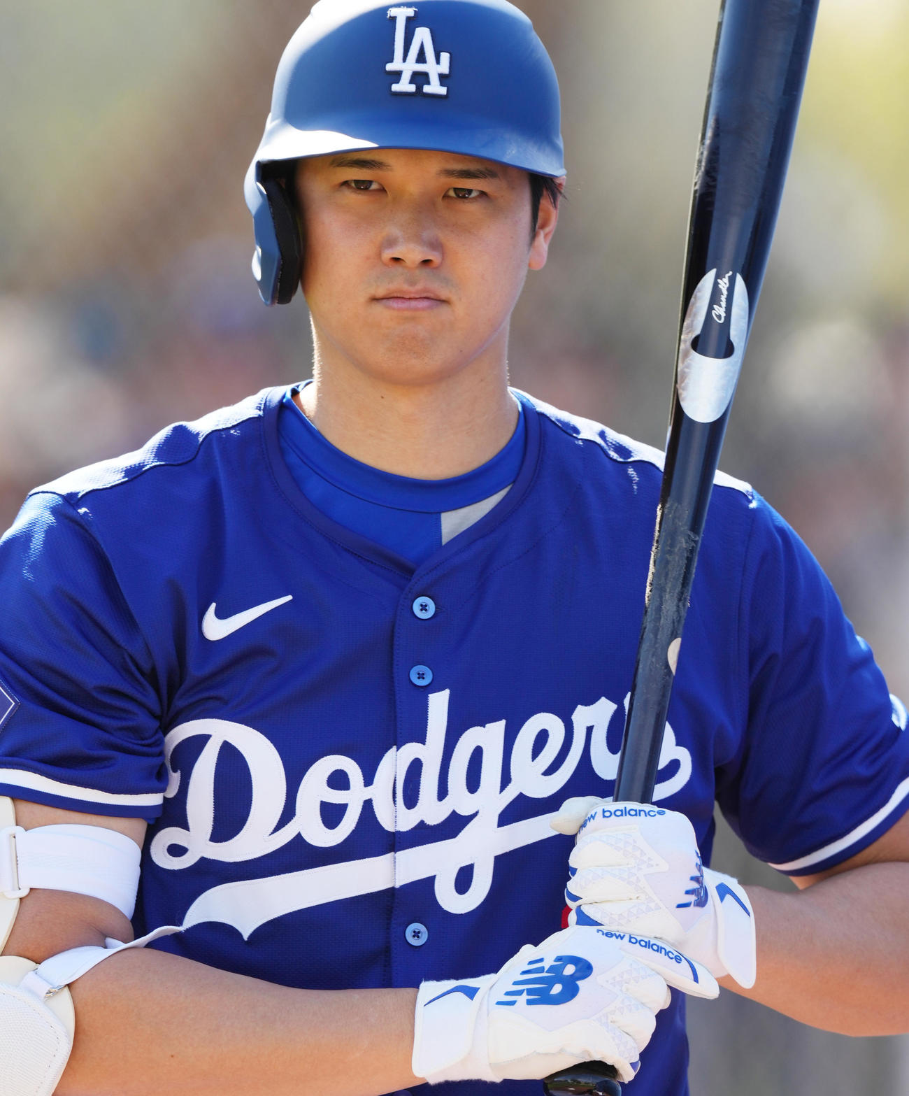 ブルペンの打席に入り目慣らしをするドジャース大谷（撮影・菅敏）