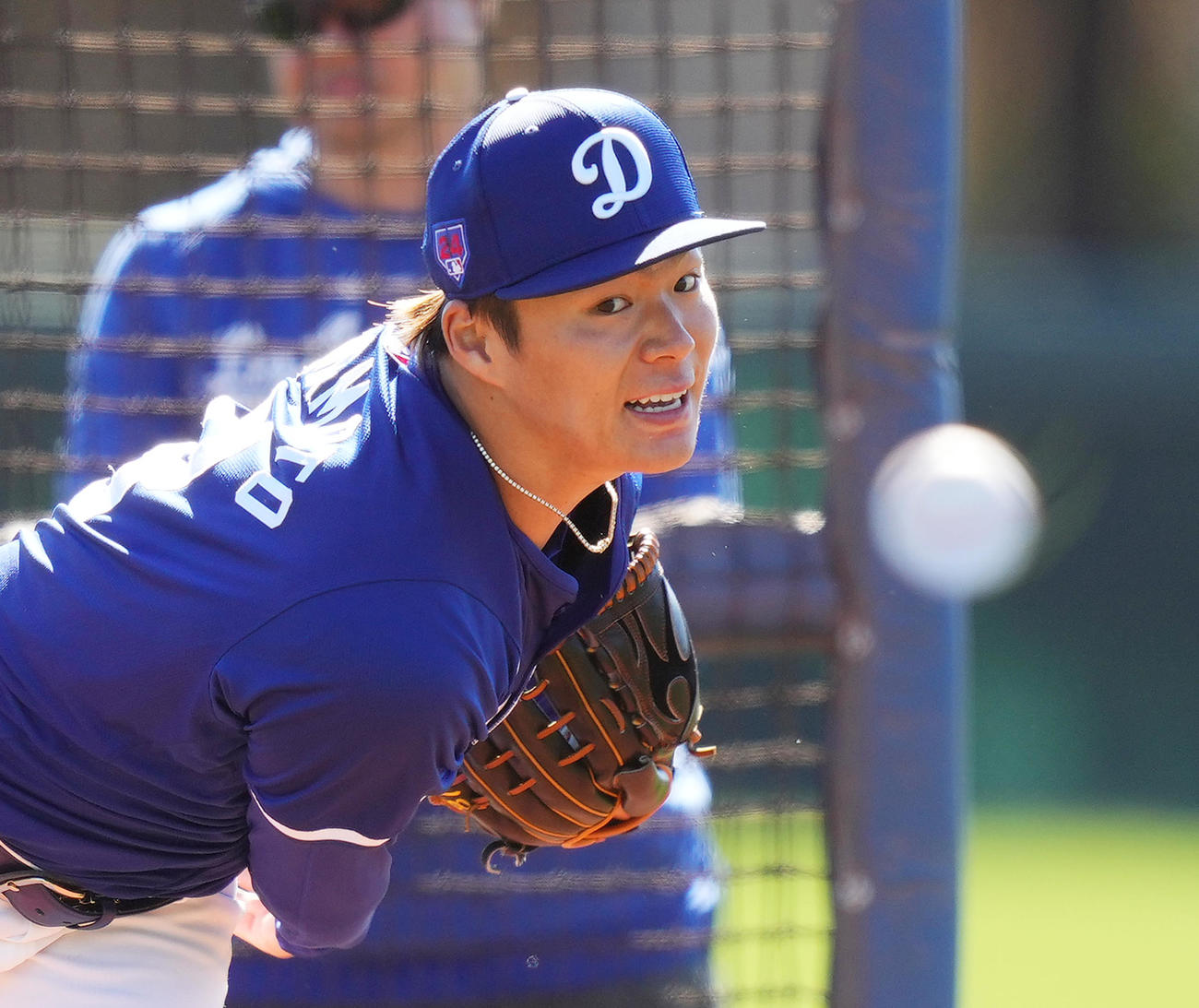 ライブBPに登板し、力投するドジャース山本（撮影・菅敏）