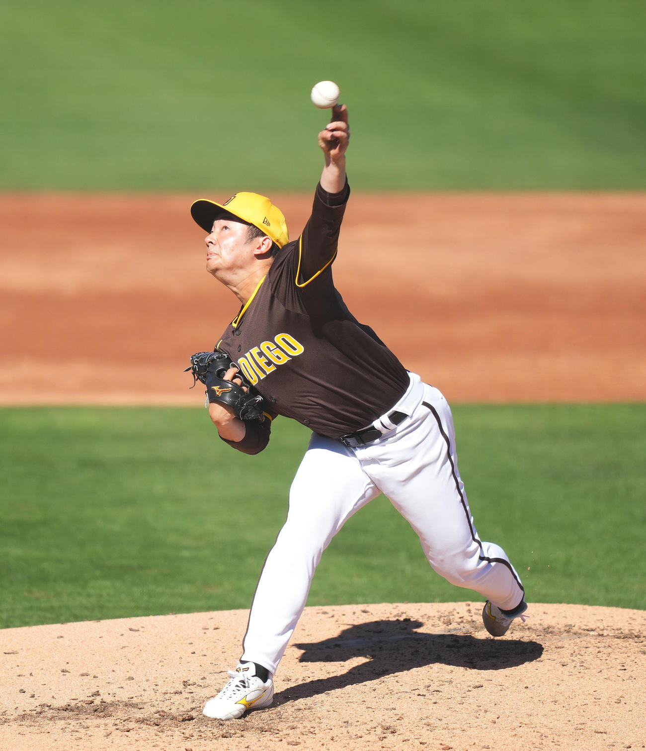 ドジャースとのオープン戦に初登板し、力投するパドレス松井（撮影・菅敏）