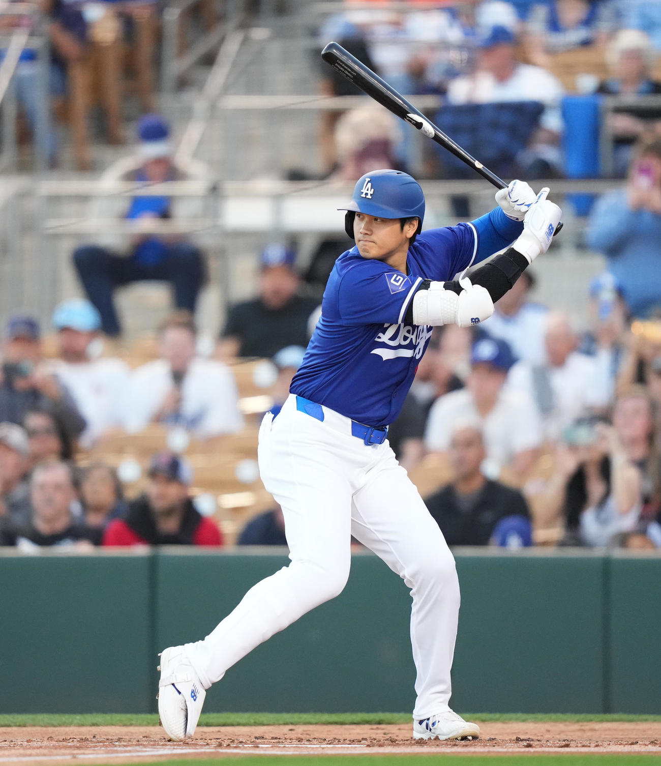 ドジャース対ガーディアンズ　1回、打席に入り構えるドジャース大谷（撮影・菅敏）