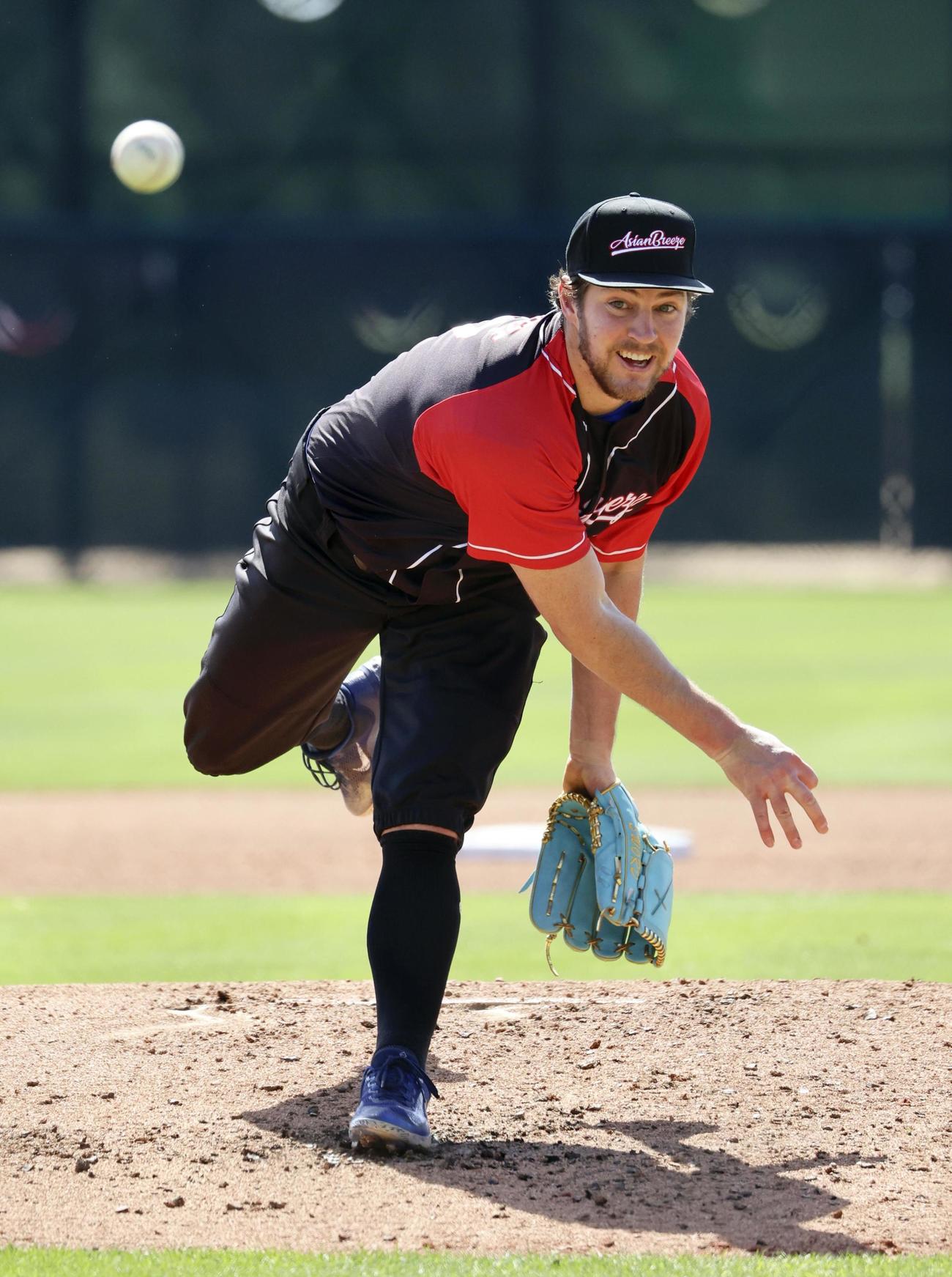 ドジャースのマイナー戦に先発登板したアジアンブリーズのバウアー（共同）