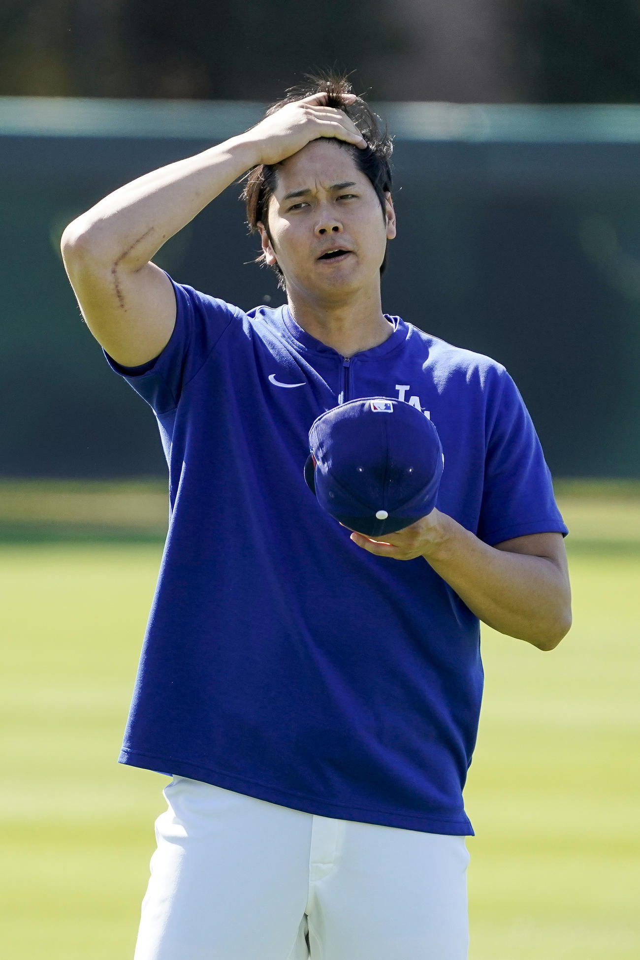 試合前、トレーニングするドジャース大谷翔平（AP）
