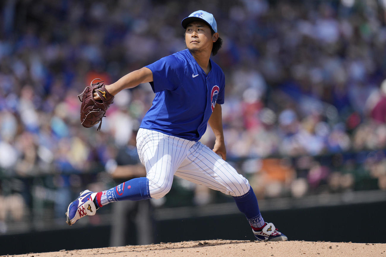 アスレチックス戦で力投するカブス今永昇太（AP）